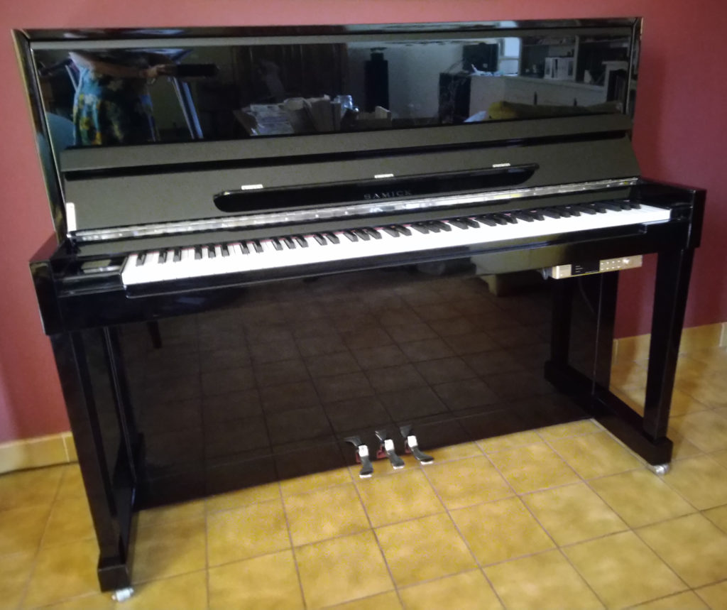 Mon 3e piano, un Samick avec système silencieux